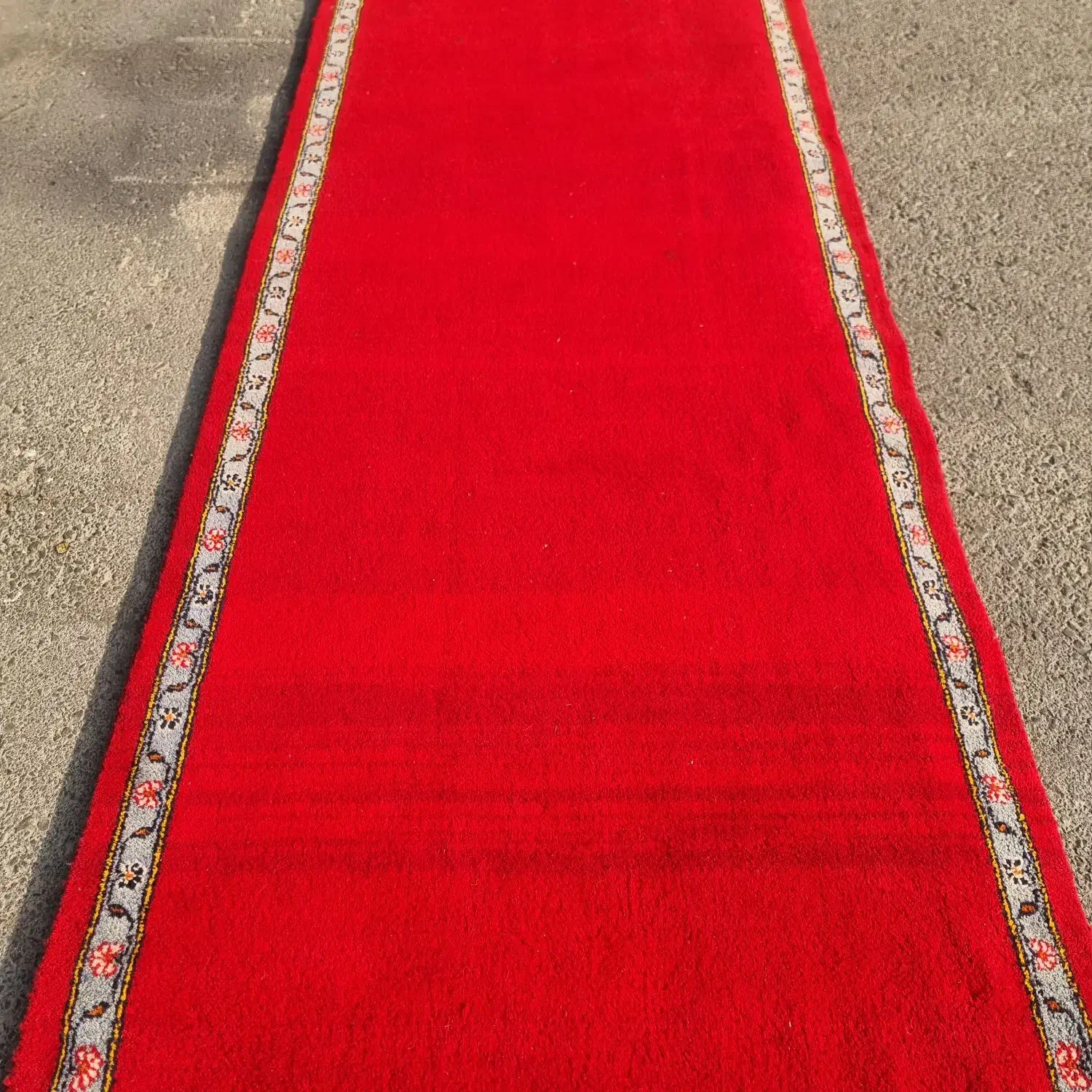 فرش|فرش|تهران, هلال احمر|دیوار