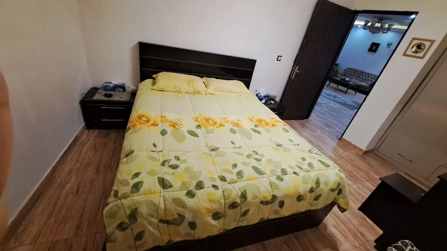 سرویس خواب|تخت و سرویس خواب|رشت, جهاد|دیوار