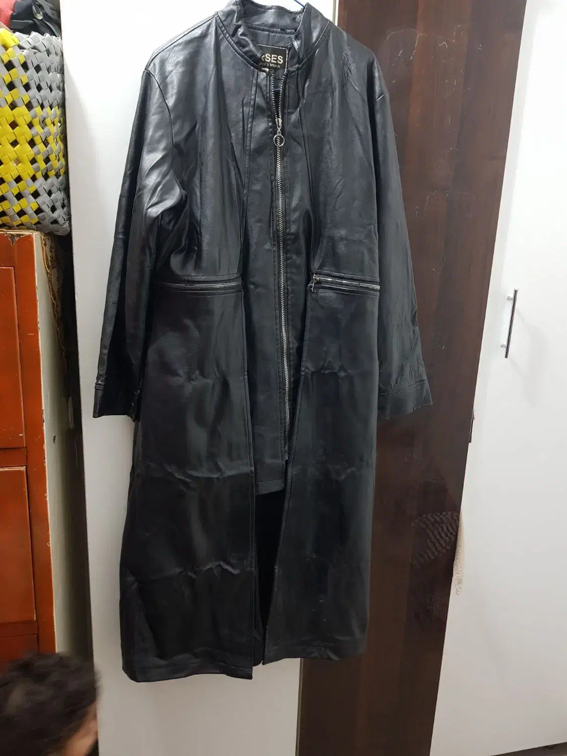 پالتو چرم زنانه هم بلند میشه هم کوتاه|لباس|مشهد, زیرکن|دیوار