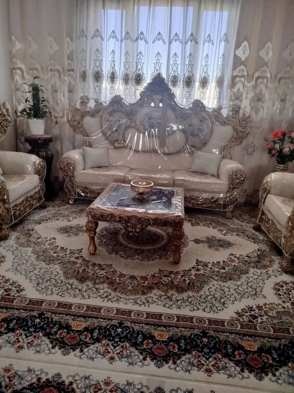 مبل سلطنتی نو|مبلمان خانگی و میز عسلی|ورامین, ورامین|دیوار