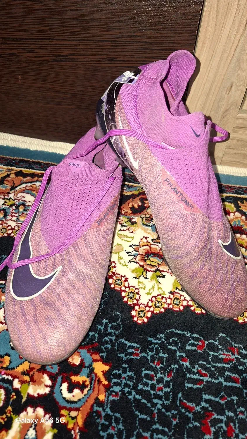 کفش استوک اورجینال بوسنی فوتبالی چمن سایز ۴۰ . ۴۱|کیف، کفش، کمربند|گلستان (تهران), |دیوار