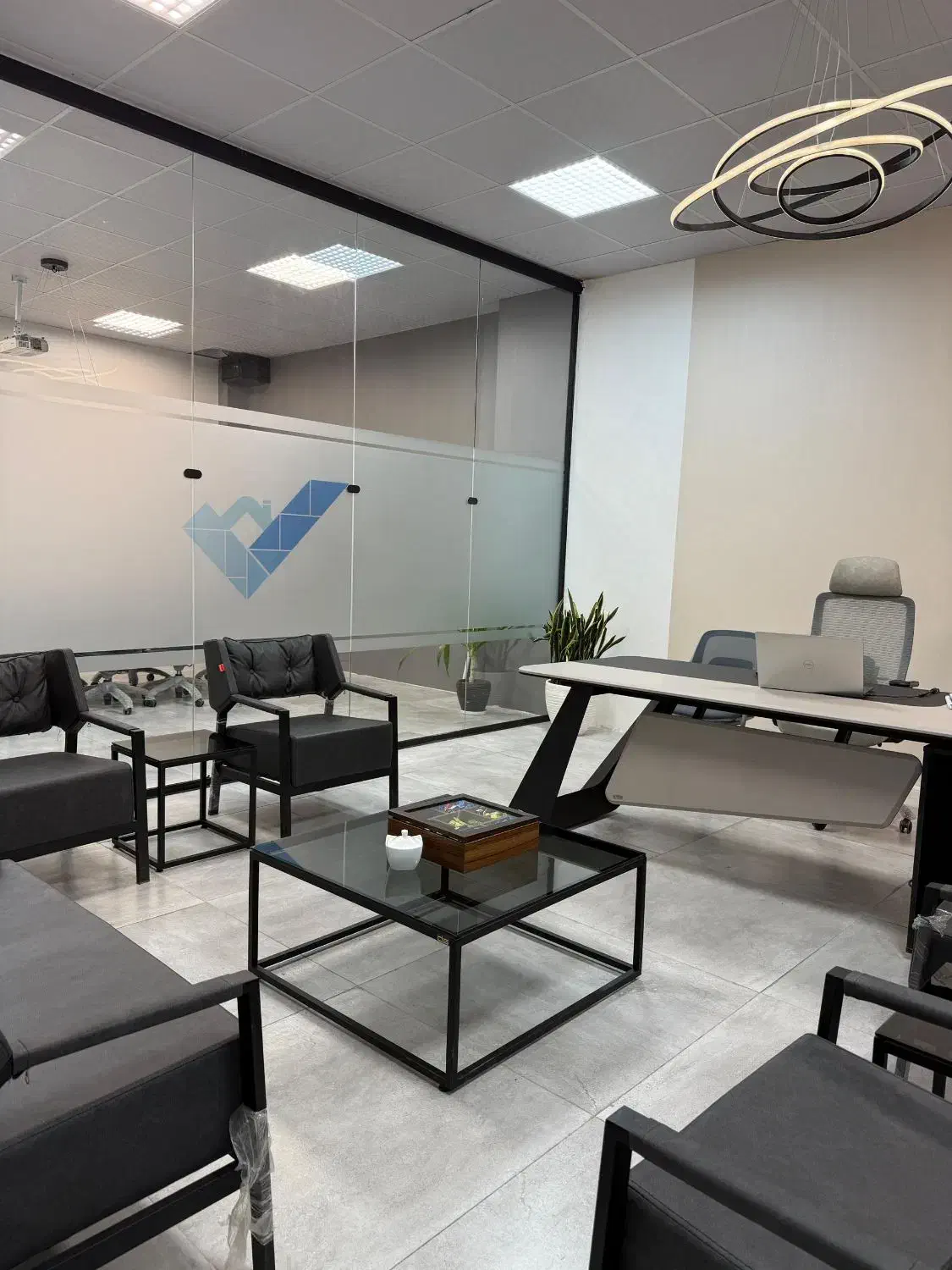 تیک آبی بزرگترین و مدرنترین دپارتمان املاک پرند|استخدام بازاریابی و فروش|پرند, فاز ۲|دیوار