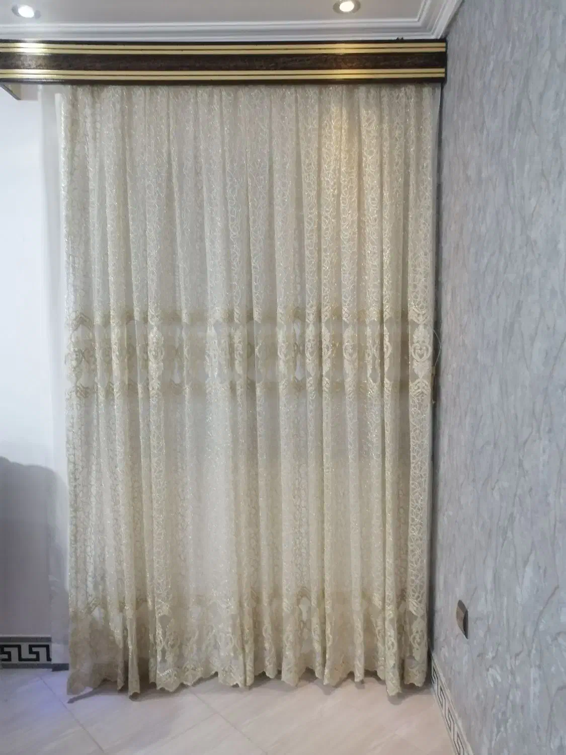 دوعدد پرده کاملا سالم|پرده، رانر، رومیزی|ساری, |دیوار