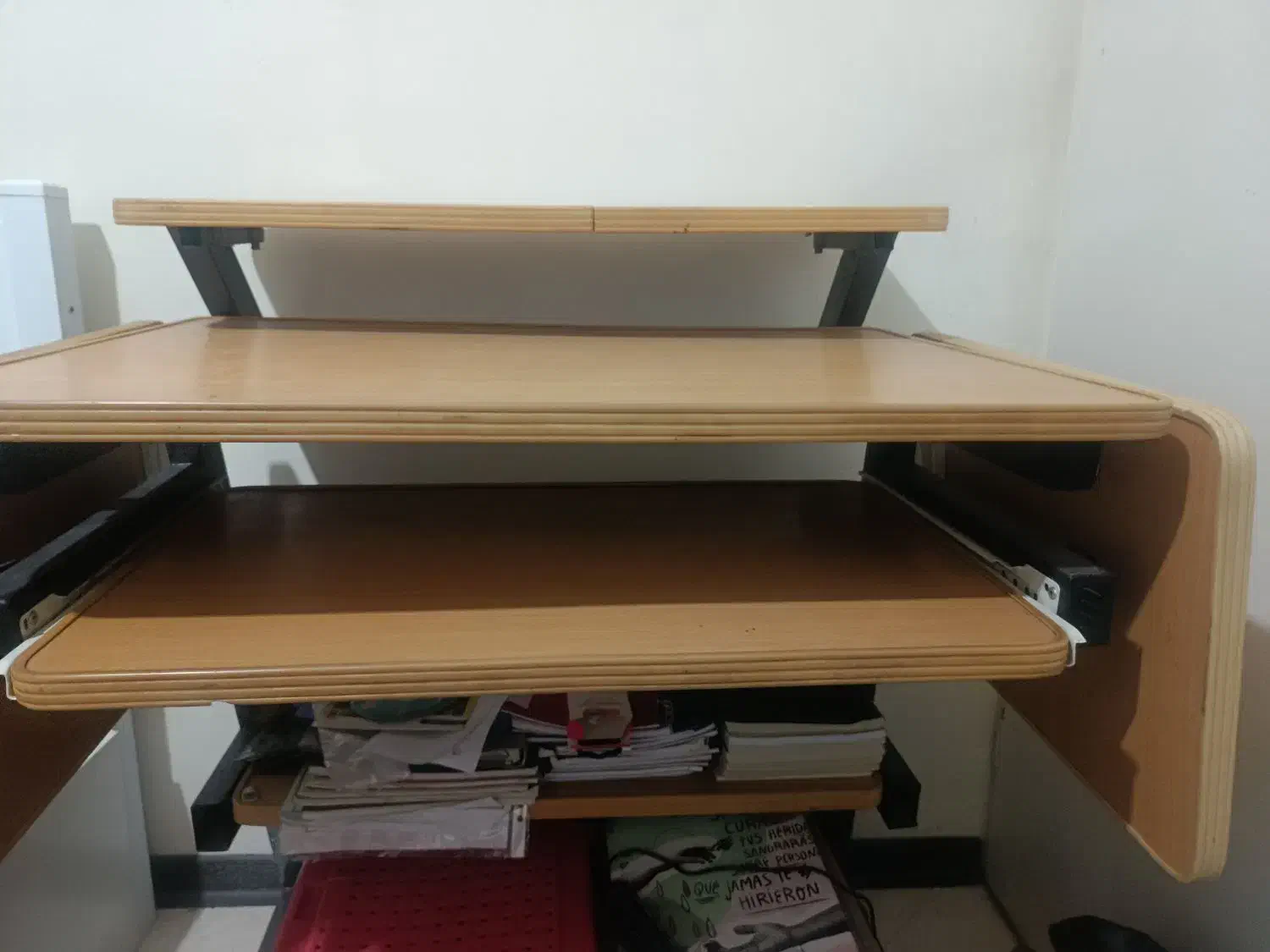 میز و صندلی کامپیوتر|میز تحریر و کامپیوتر|بومهن, |دیوار