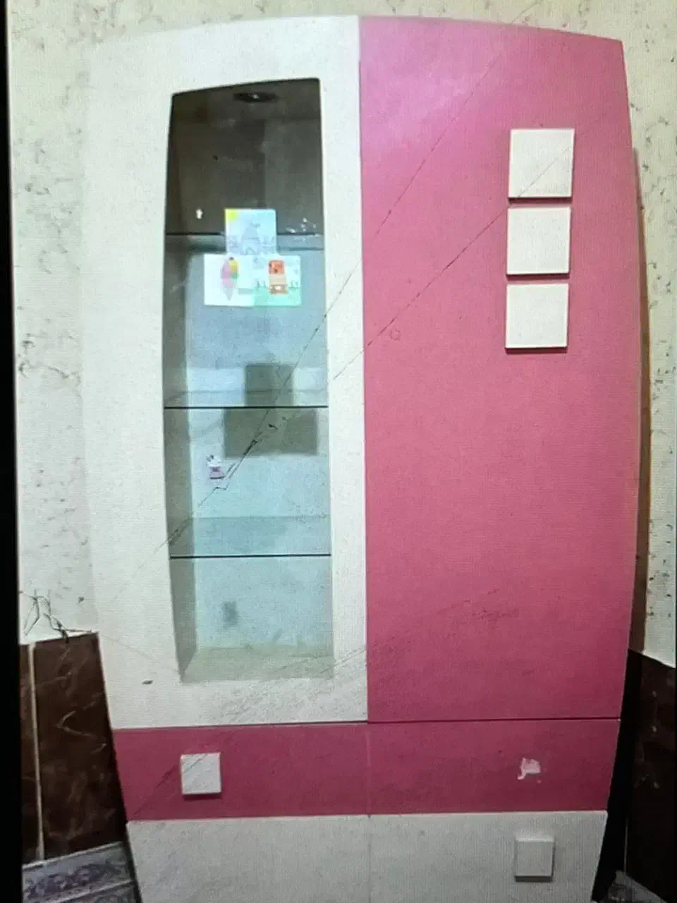 تخت و کمد دخترانه به علت کمبود جا زیر قیمت گذااشتم|تخت و سرویس خواب|شیراز, لاله|دیوار