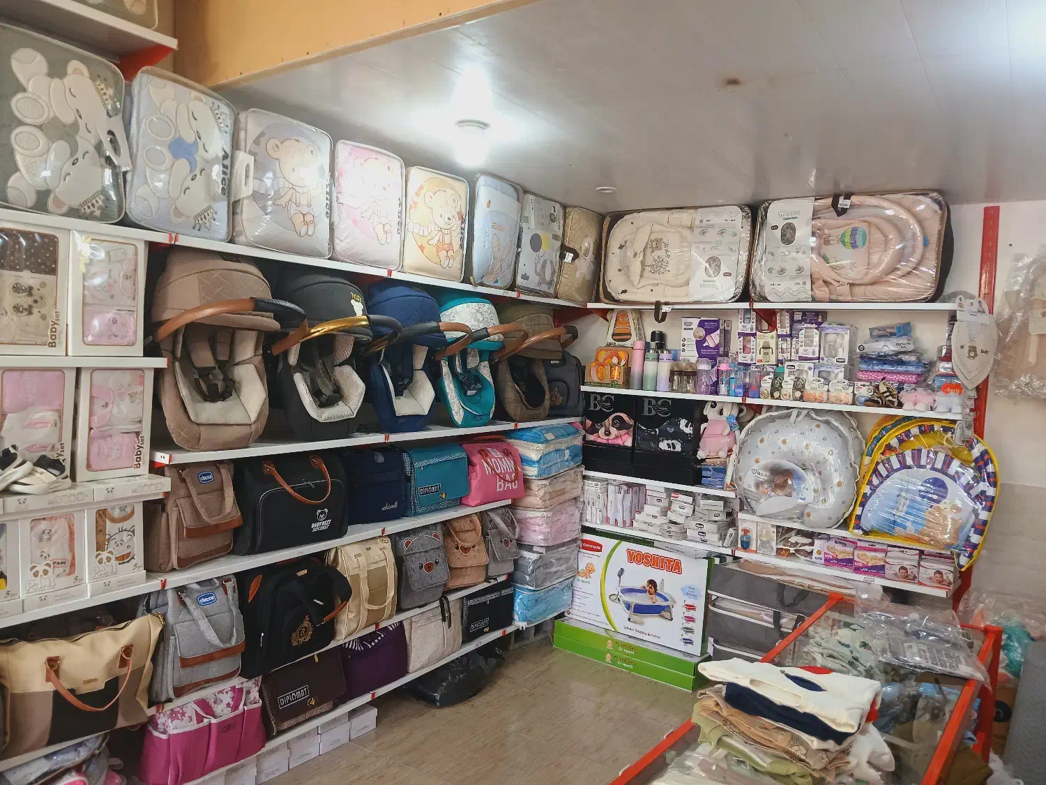 سیسمونی ولباس بچه گانه|کفش و لباس بچه|یاسوج, |دیوار