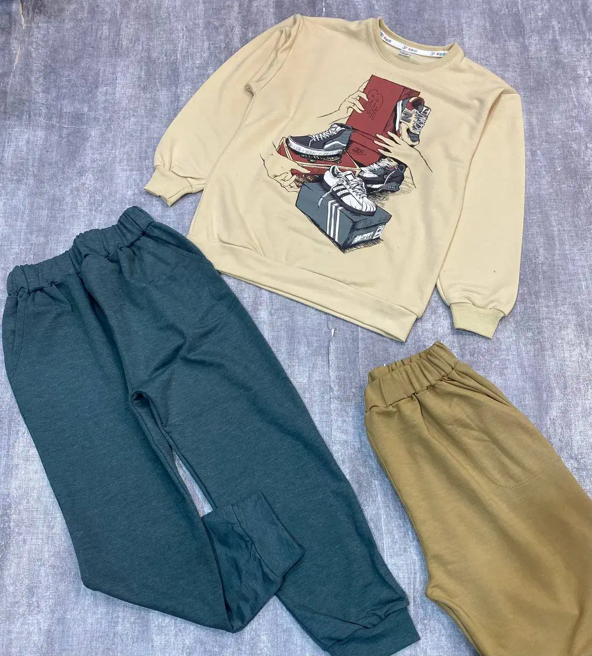 لباس عمده|کفش و لباس بچه|مشهد, سمزقند|دیوار