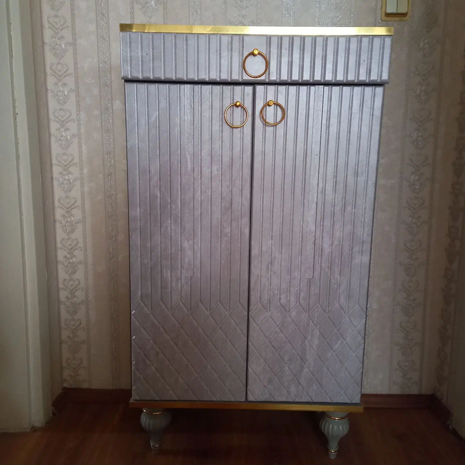 جاکفشی در حد نو|جاکفشی، کمد، دراور|پرند, فاز ۵|دیوار