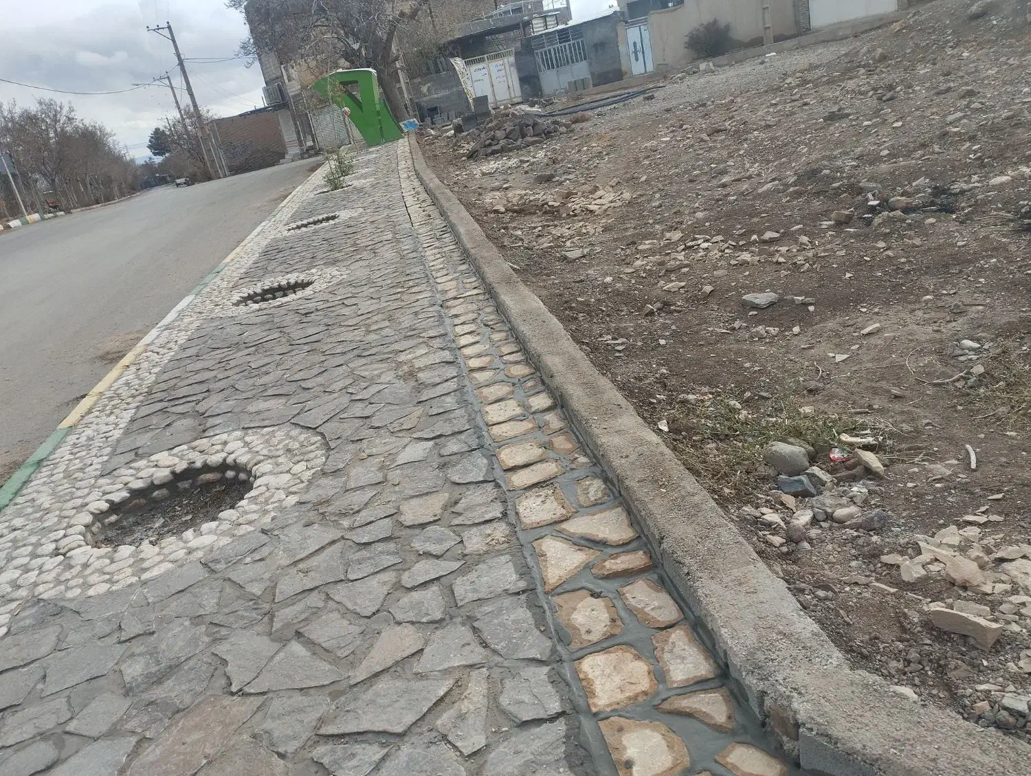 به ی کارگر ساده نیازمندیم|استخدام معماری، عمران و ساختمانی|گالیکش, |دیوار