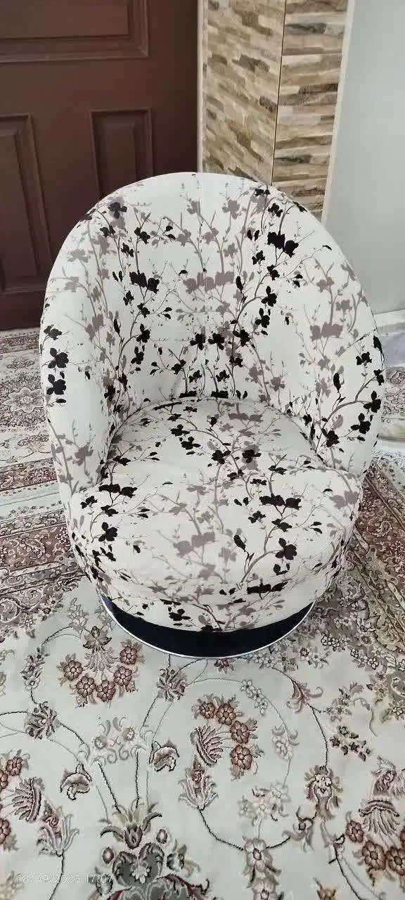 صندلی گردون|مبلمان خانگی و میز عسلی|تهران, خلیج فارس|دیوار