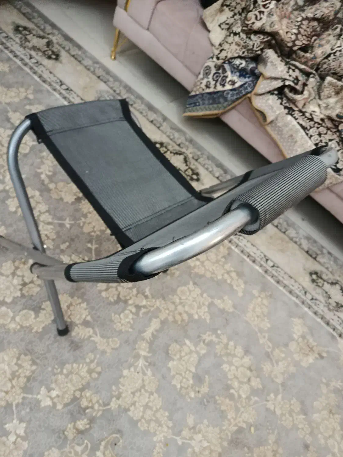 صندلی تاشو|صندلی و نیمکت|تاکستان, |دیوار