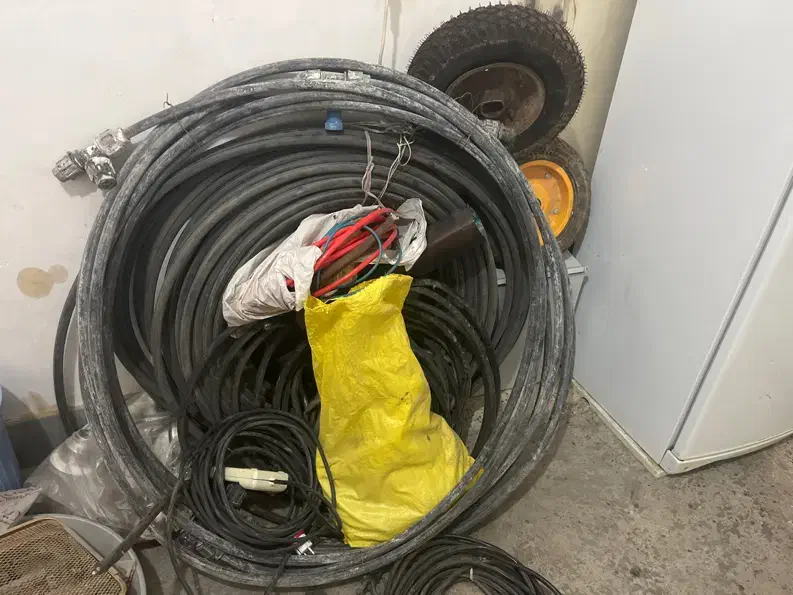 لوله 1/2پلی اتلین 50متر و تعدادی لوازم بنایی|ابزارآلات|ساوه, |دیوار