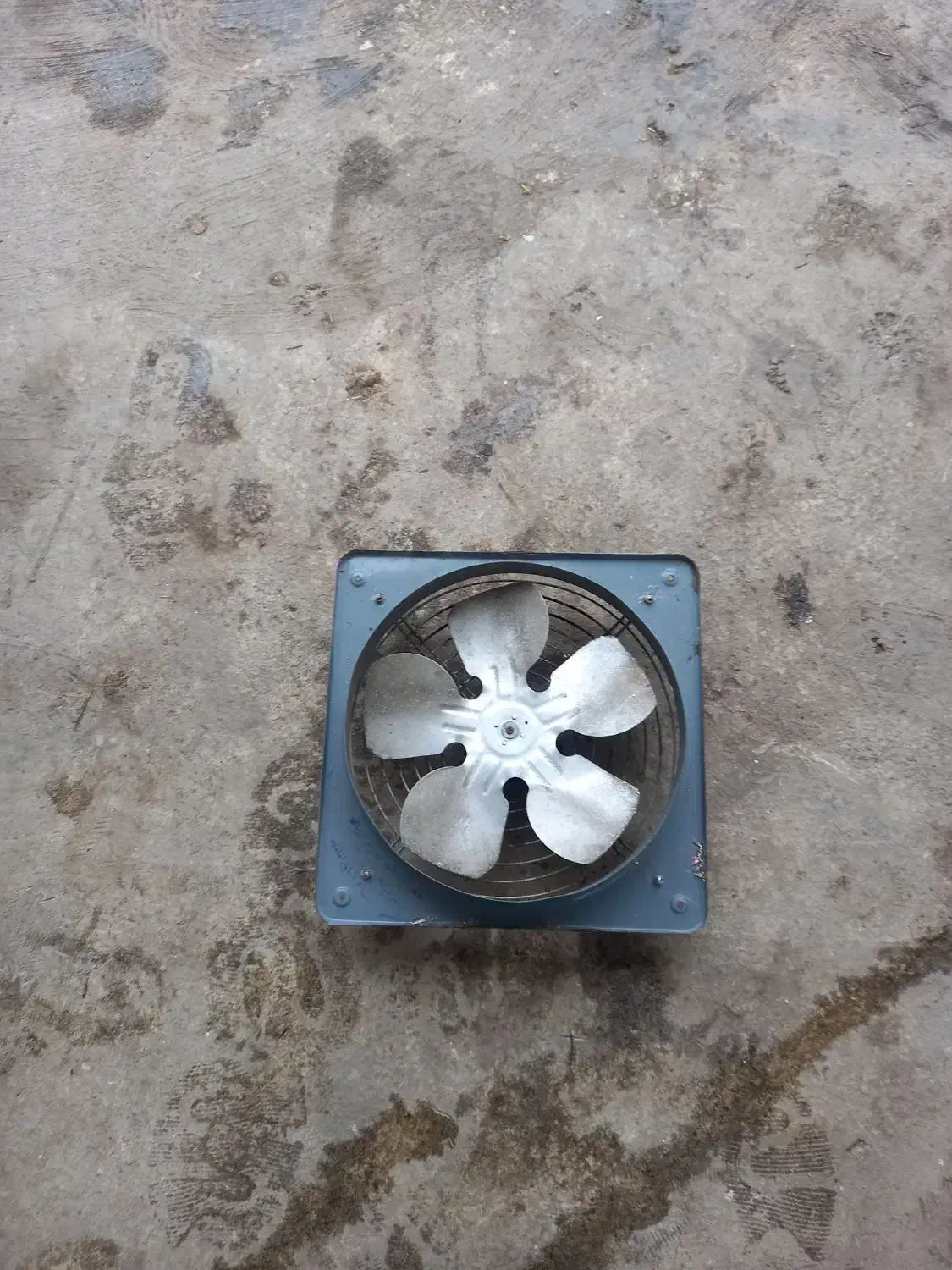 فن هواکش صنعتی|پنکه و تصفیهکنندهٔ هوا|لنگرود, |دیوار