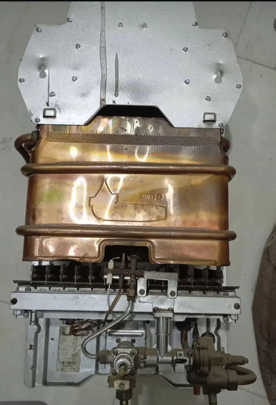 تعمیر و سرویس انواع آبگرمکن بوتان و پکیج|خدمات پیشه و مهارت|برازجان, |دیوار