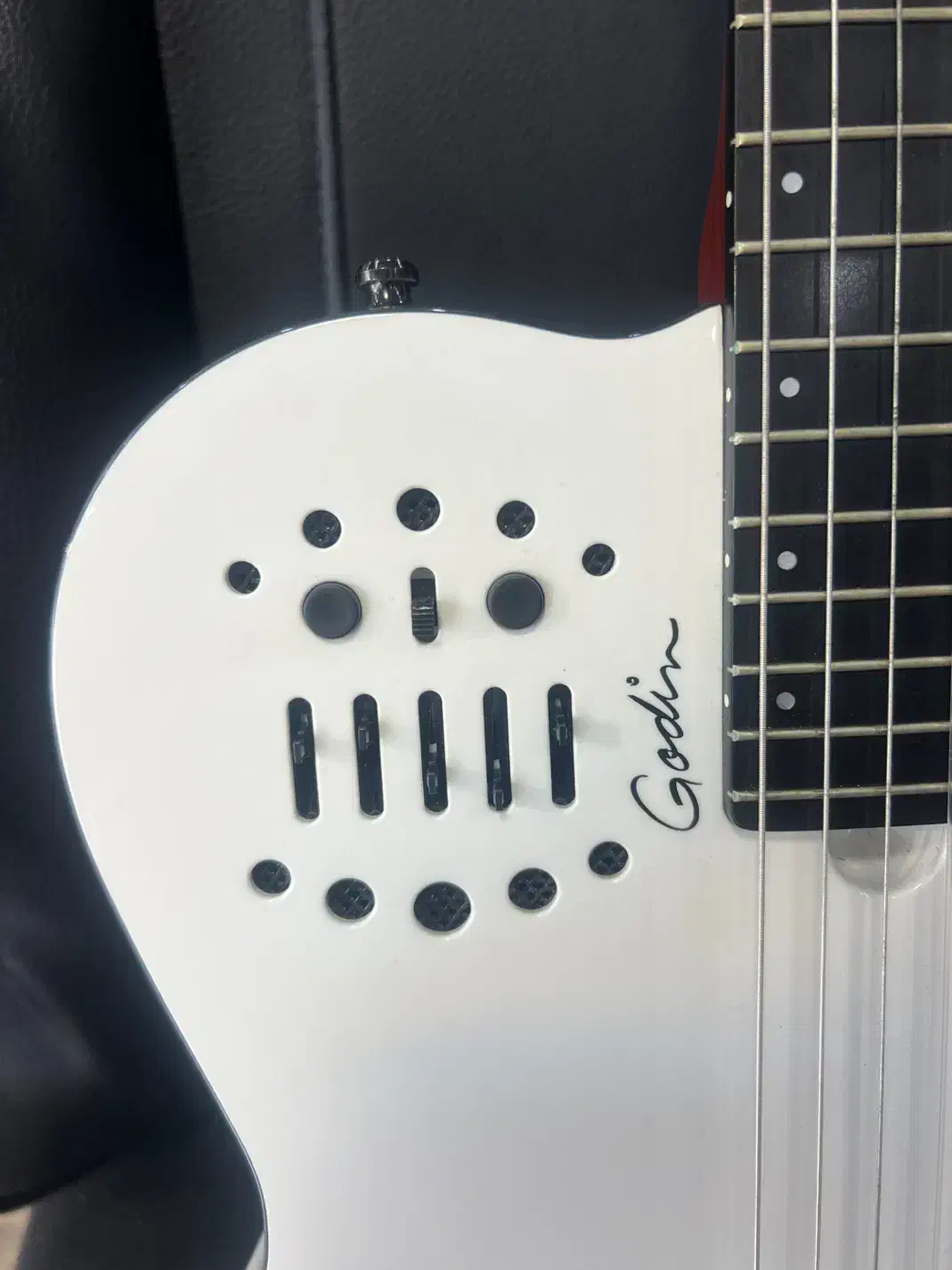 گیتار گودین godin|گیتار، بیس، امپلیفایر|بابلسر, |دیوار