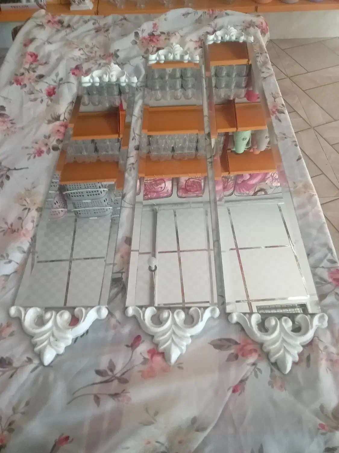 اینه سه تیکه|آینه|دورود, |دیوار