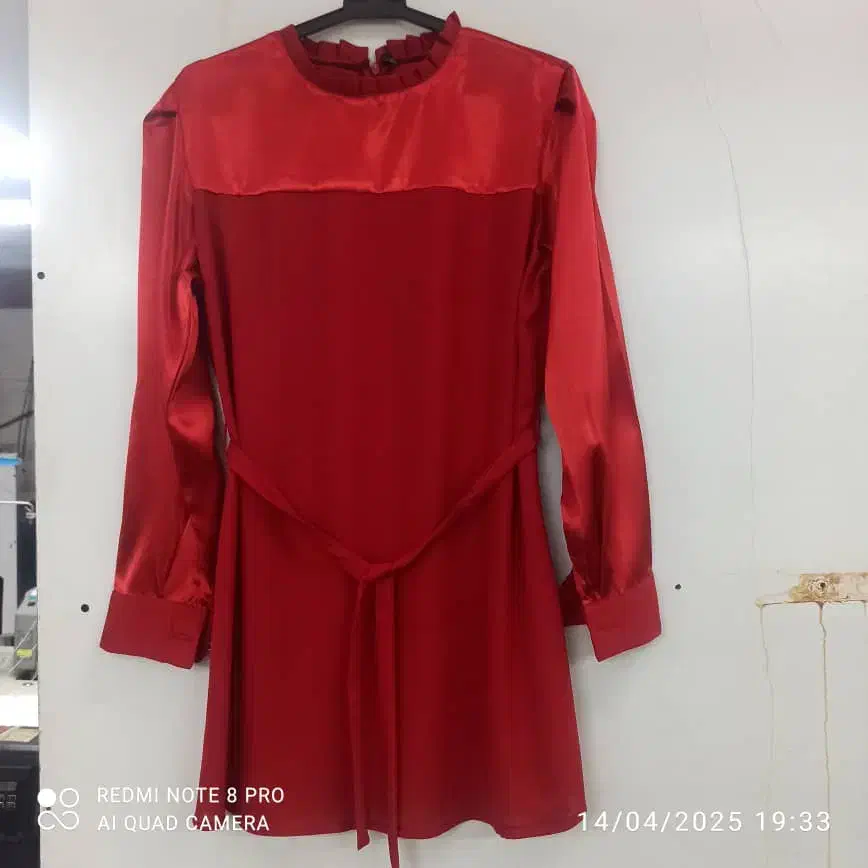 شومیز|لباس|کرج, اصفهانی‌ها|دیوار