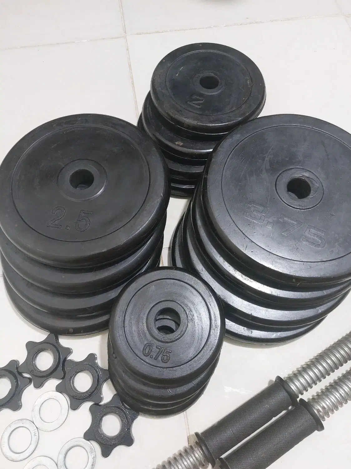 دو نوع دمبل ۲۶ کیلویی و ۱۶ کیلویی .|تجهیزات ورزشی|بندرعباس, |دیوار