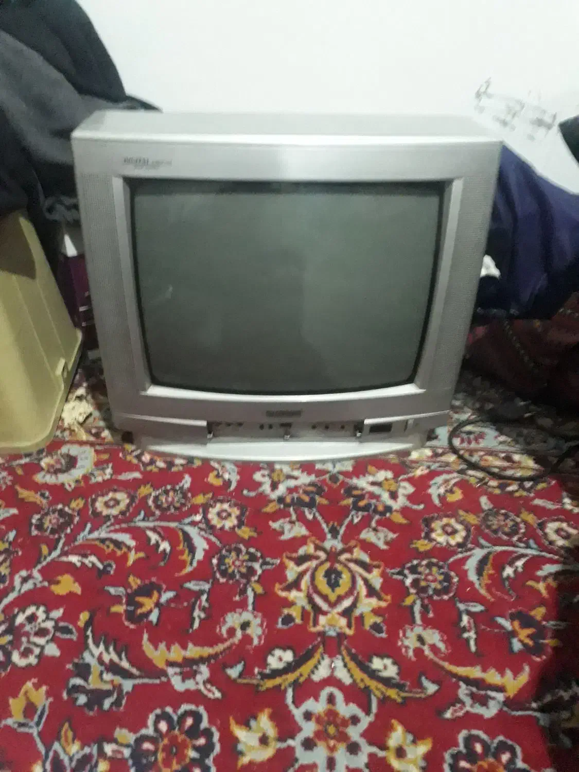 تلوزیون چهارده|تلویزیون و پروژکتور|شیراز, حومه شیراز|دیوار