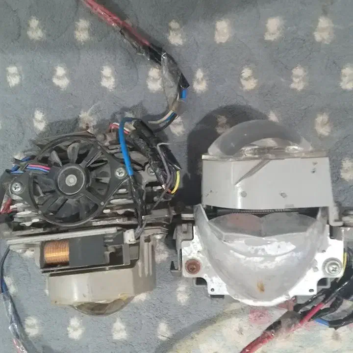 لنزجغدی ماشین خارجی فنداروآفتامات دار.پخش چینی|قطعات یدکی و لوازم جانبی|رودان, |دیوار