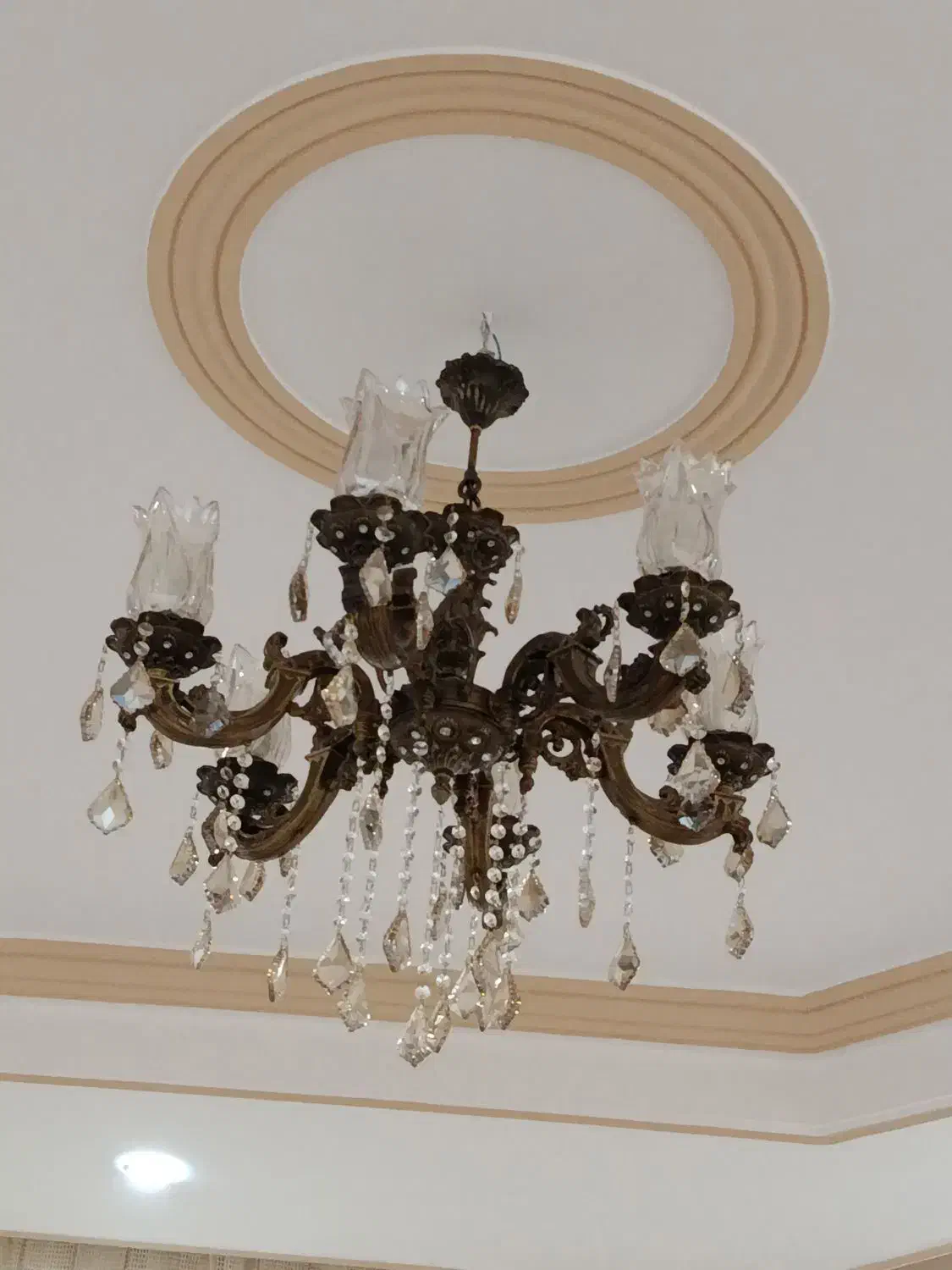 لوستر کلاسیک برنزی با آویز کریستال|لوستر و چراغ آویز|کرمان, |دیوار