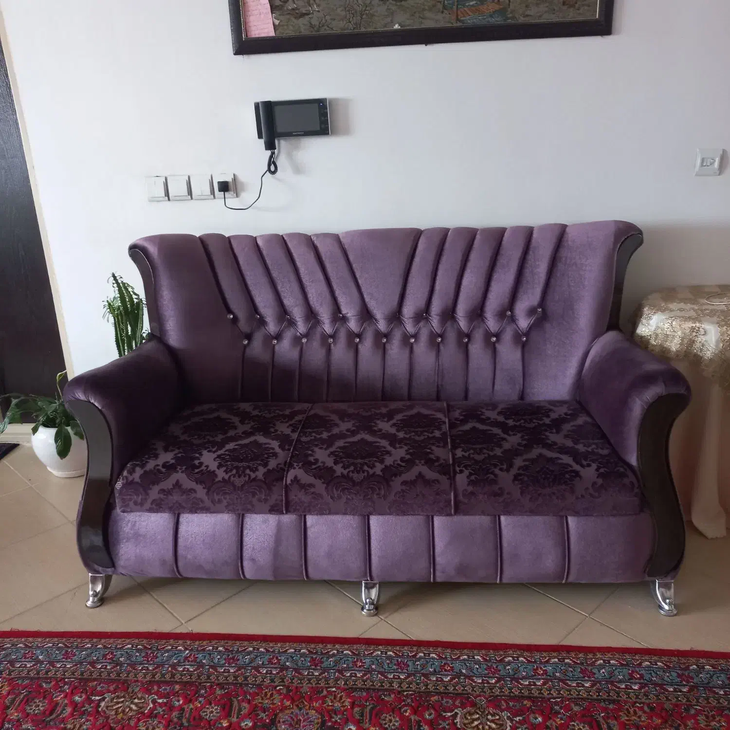 یک دست مبل هفت نفره با جلو مبلی با میز چهار نفره|مبلمان خانگی و میز عسلی|قروه, |دیوار