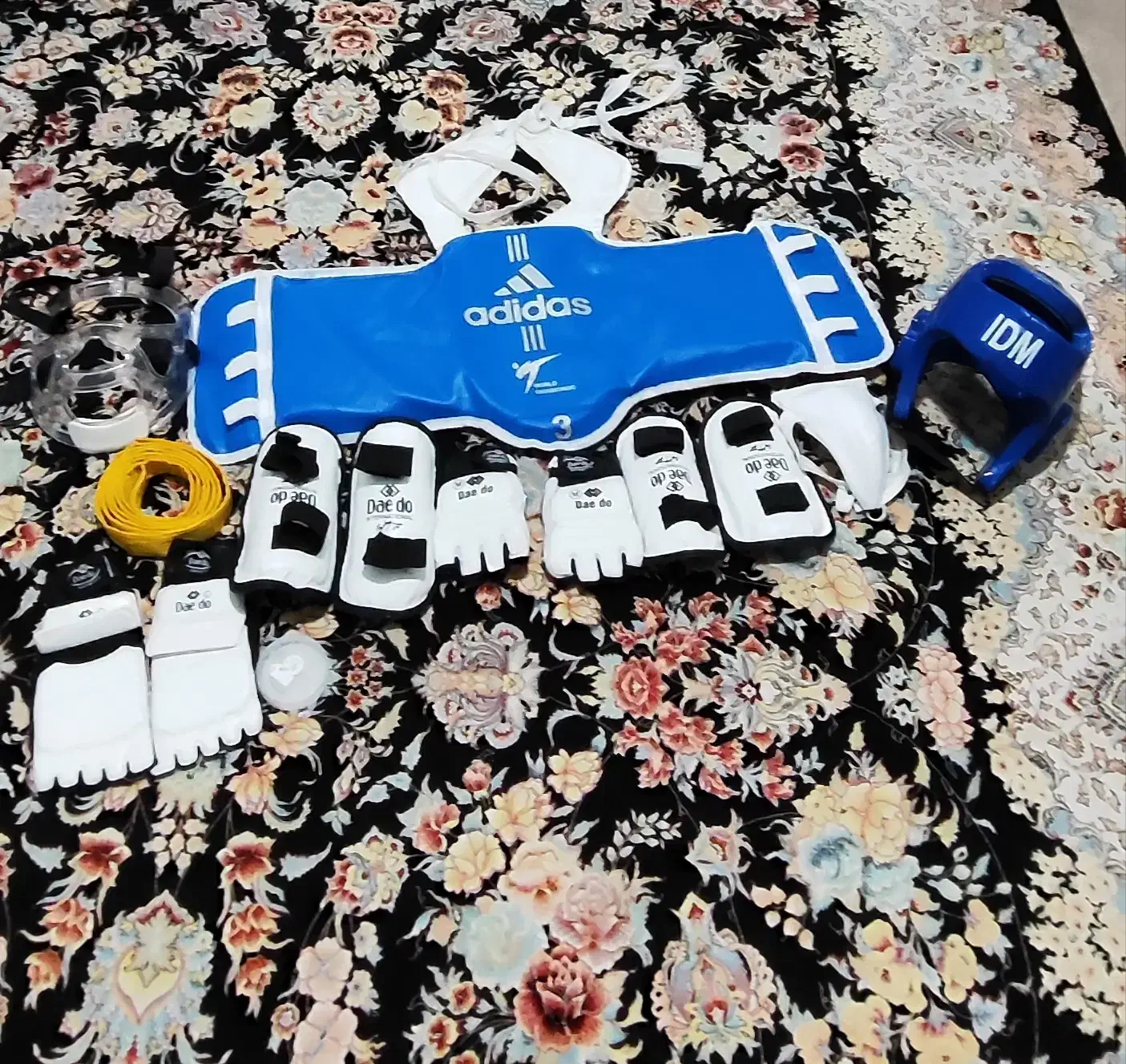 ست کامل وسایل تکواندو .|لباس|پاکدشت, پارچین|دیوار