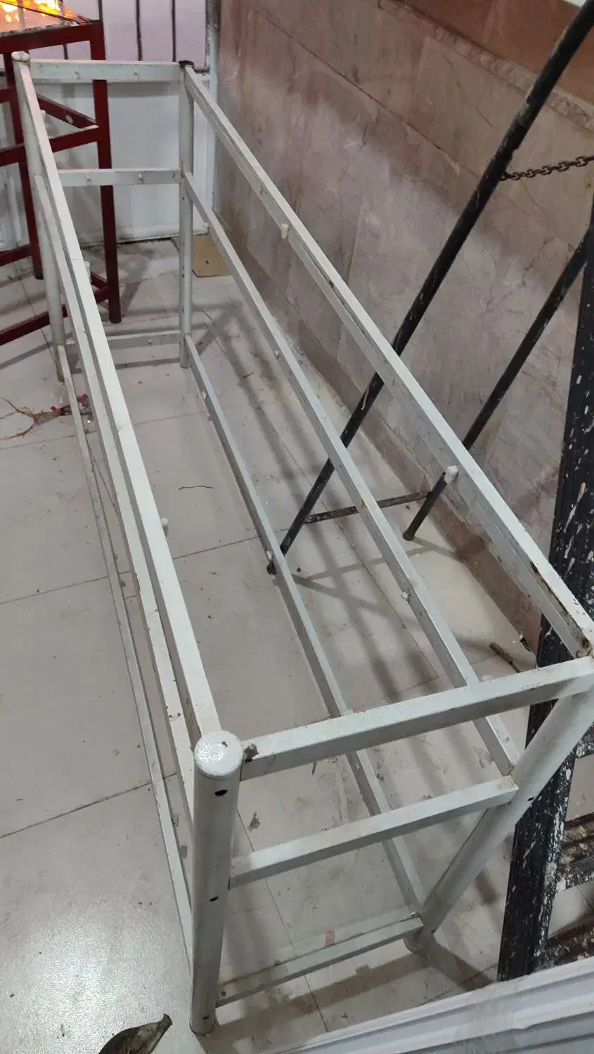 ویترین فلزی تمیز|بوفه، ویترین، کنسول|مشهد, شهرک رازی (شهرک غرب)|دیوار