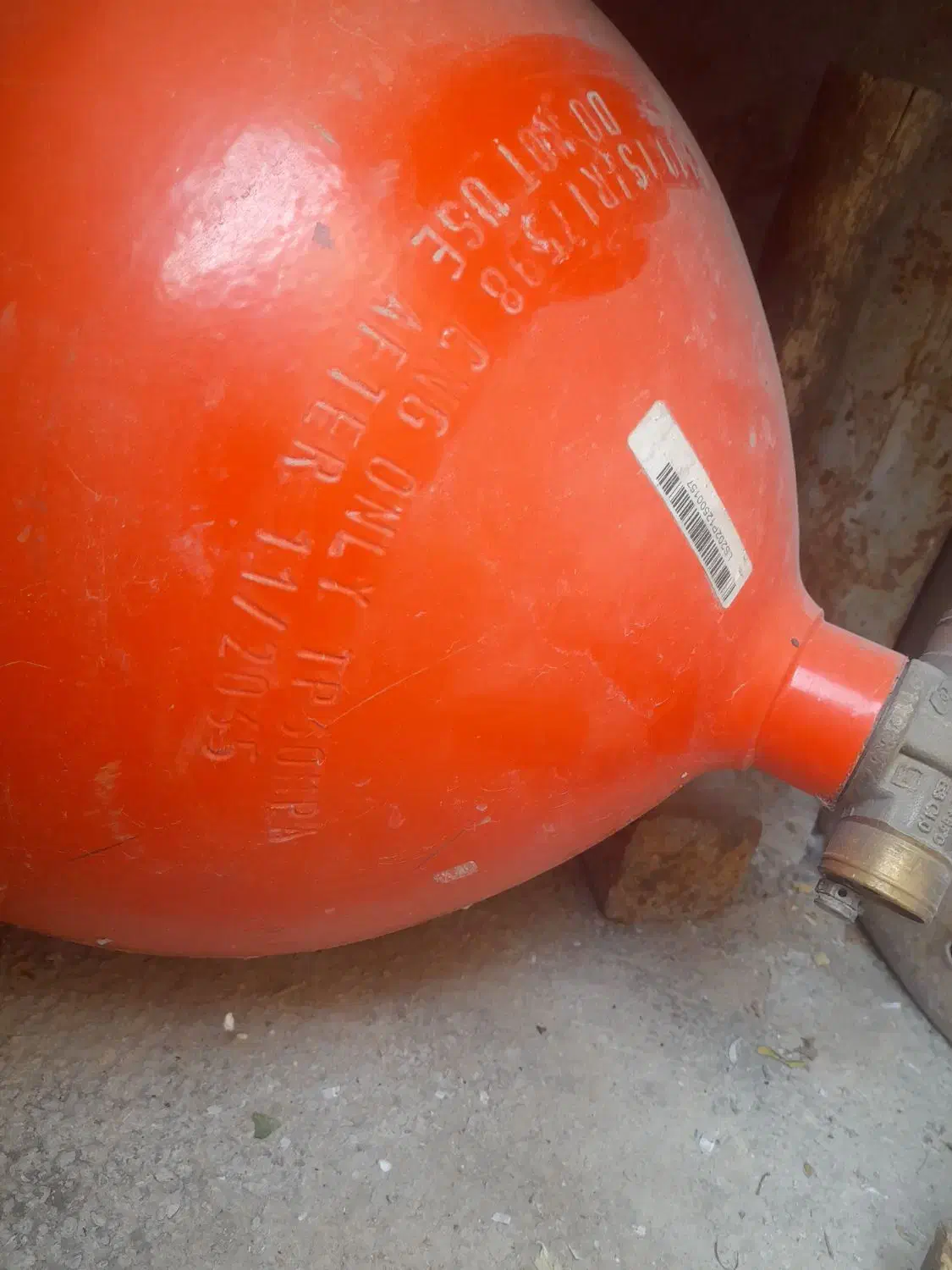 کپسول گاز سی انجی پژو|قطعات یدکی و لوازم جانبی|اسفراین, |دیوار