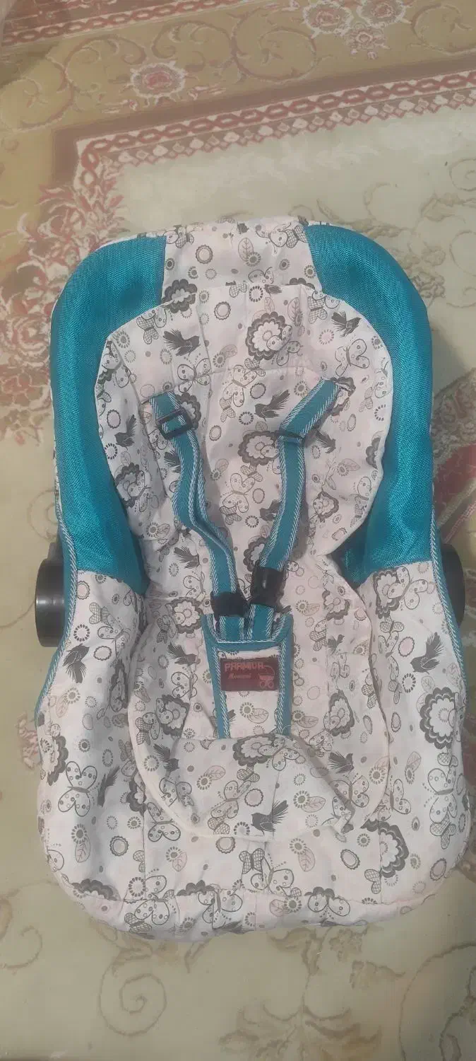 میز تحریر و کریر کودک تمیز|میز تحریر و کامپیوتر|اصفهان, قهجاورستان|دیوار