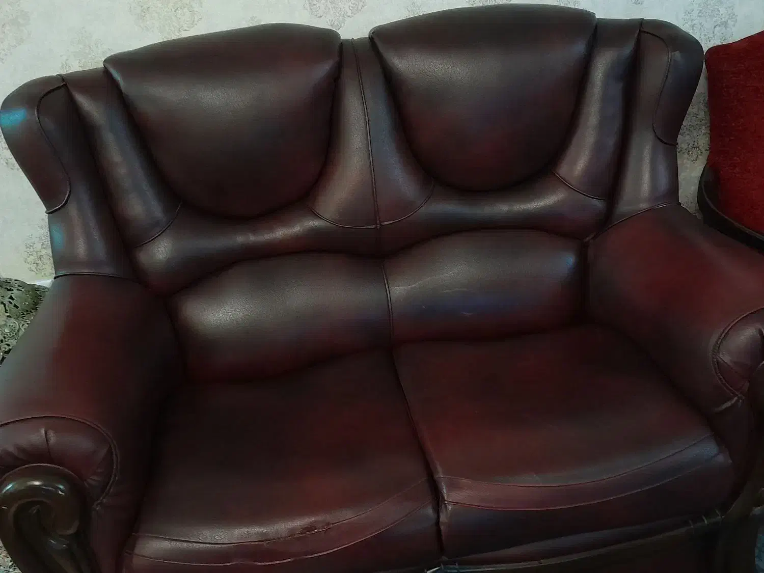 ساعت برنز و مبل تمام چرم ترکیه|مبلمان خانگی و میز عسلی|خوی, |دیوار