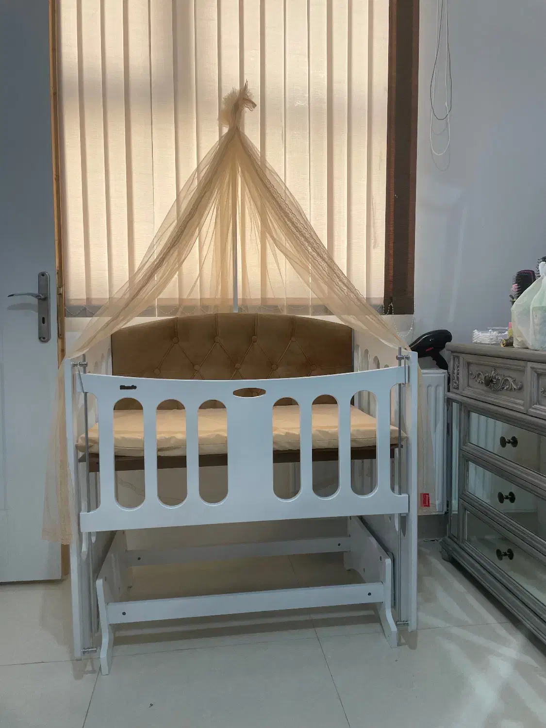 گهواره|تخت و صندلی بچه|شیراز, بعثت|دیوار