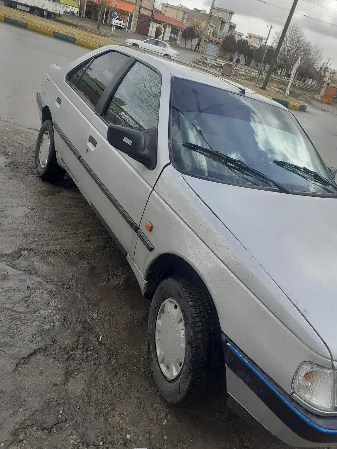 پژو۴۰۵ مدل۸۸|خودرو سواری و وانت|بروجرد, |دیوار