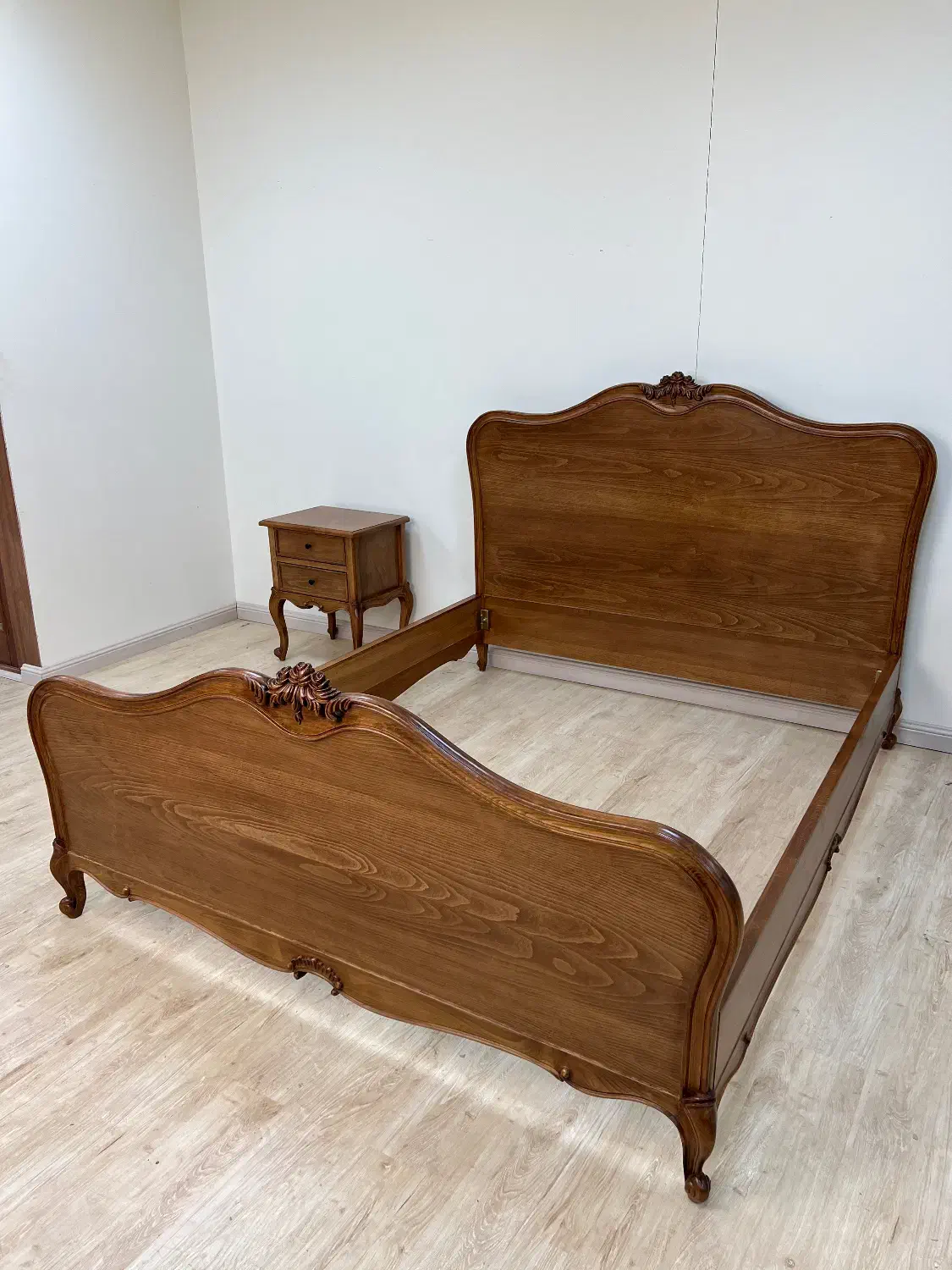 زیرکارچی رنگکاری و کارگر ساده|استخدام صنعتی، فنی، مهندسی|جاجرود, |دیوار