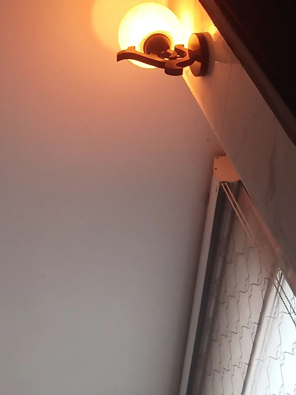 دو لوستر و یک دیوارکوب چوب و فلز|لوستر و چراغ آویز|تهران, افسریه شمالی|دیوار