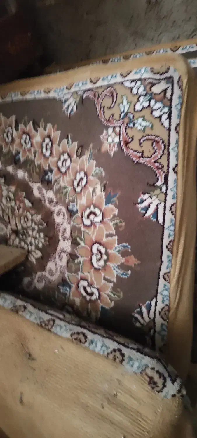 پشتی دیواری|پشتی|صدرا-فارس, فاز ۲|دیوار