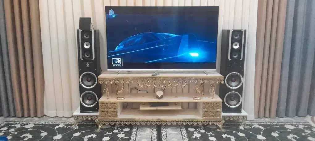 میز تی وی با پایه ها برنز اصل|مبلمان خانگی و میز عسلی|نورآباد, |دیوار