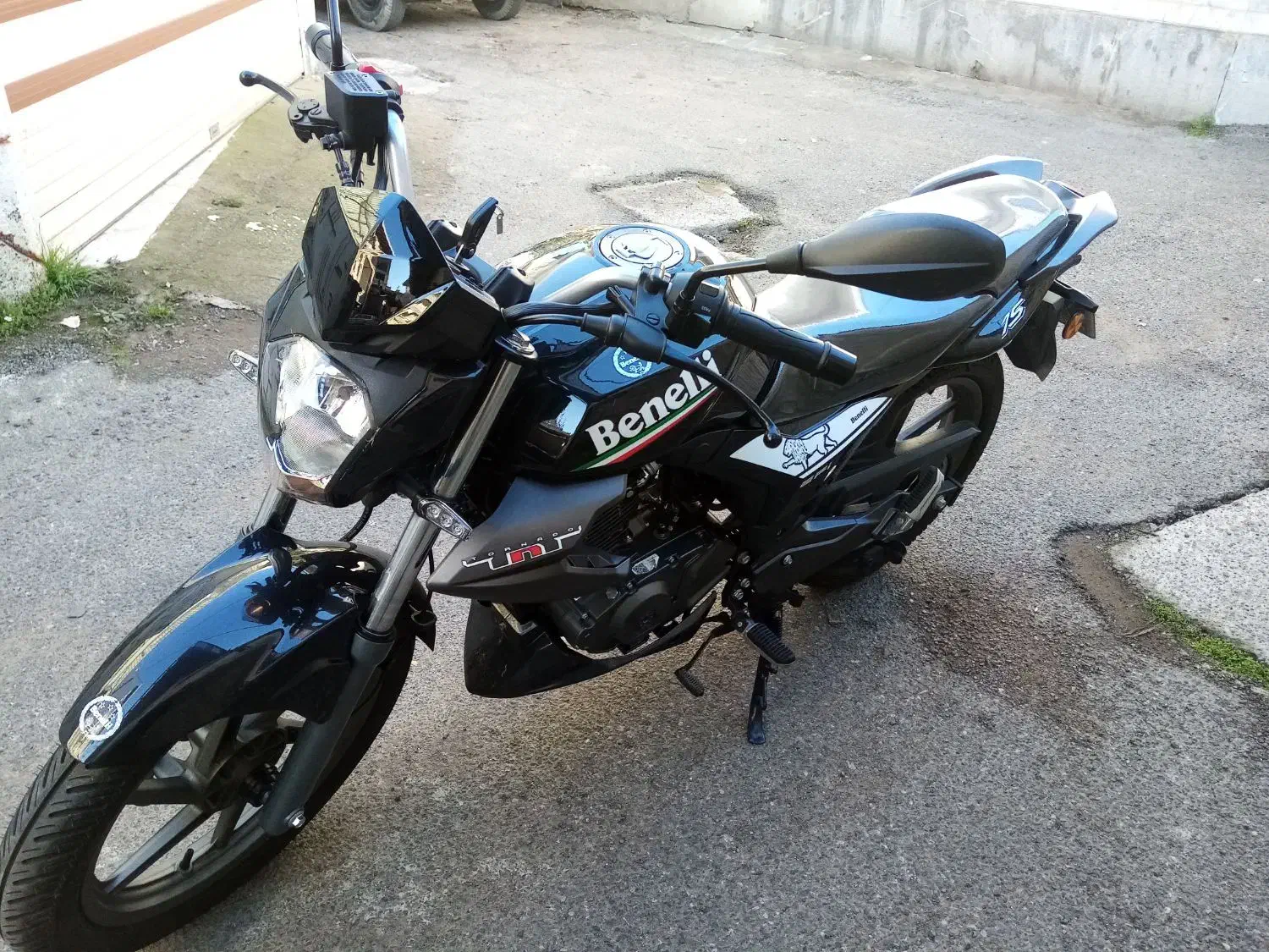 بنلی تی ان تی 15 در حد صفر خشک|موتورسیکلت|رشت, منظریه|دیوار