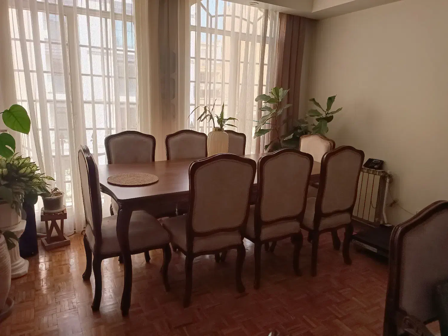 یکدست مبلمان ۹ نفره و ناهارخوری ۸ نفره مدل کویین|مبلمان خانگی و میز عسلی|تهران, شهرآرا|دیوار
