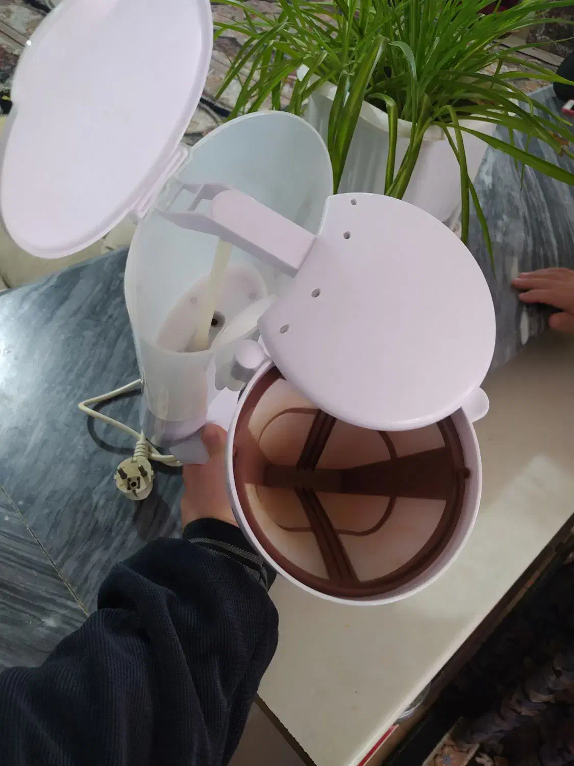 قهوه ساز برقی|سماور، چای‌ساز، قهوه‌ساز|سقز, |دیوار