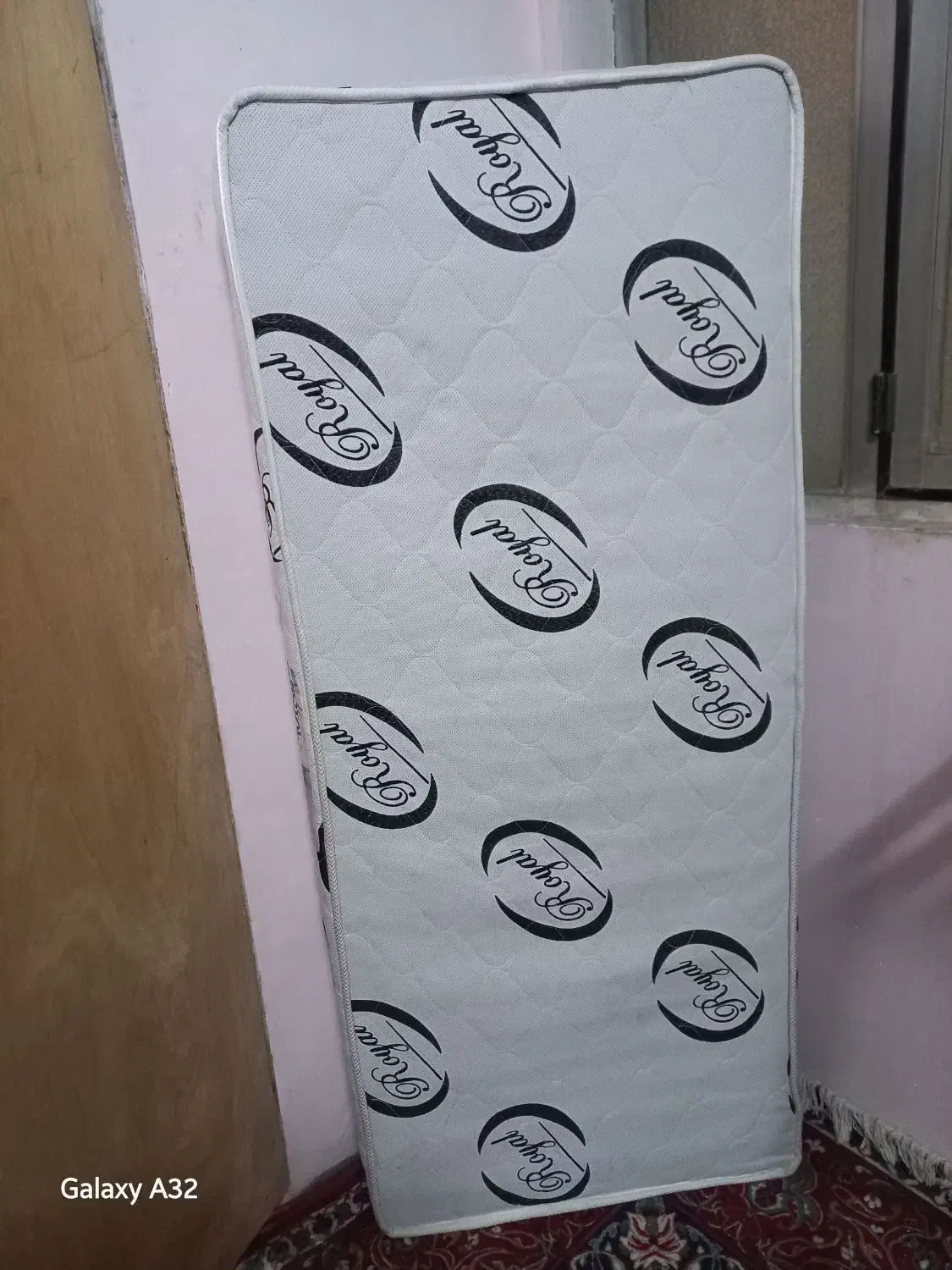 تشک تخت|تشک تختخواب|قم, نیروگاه|دیوار