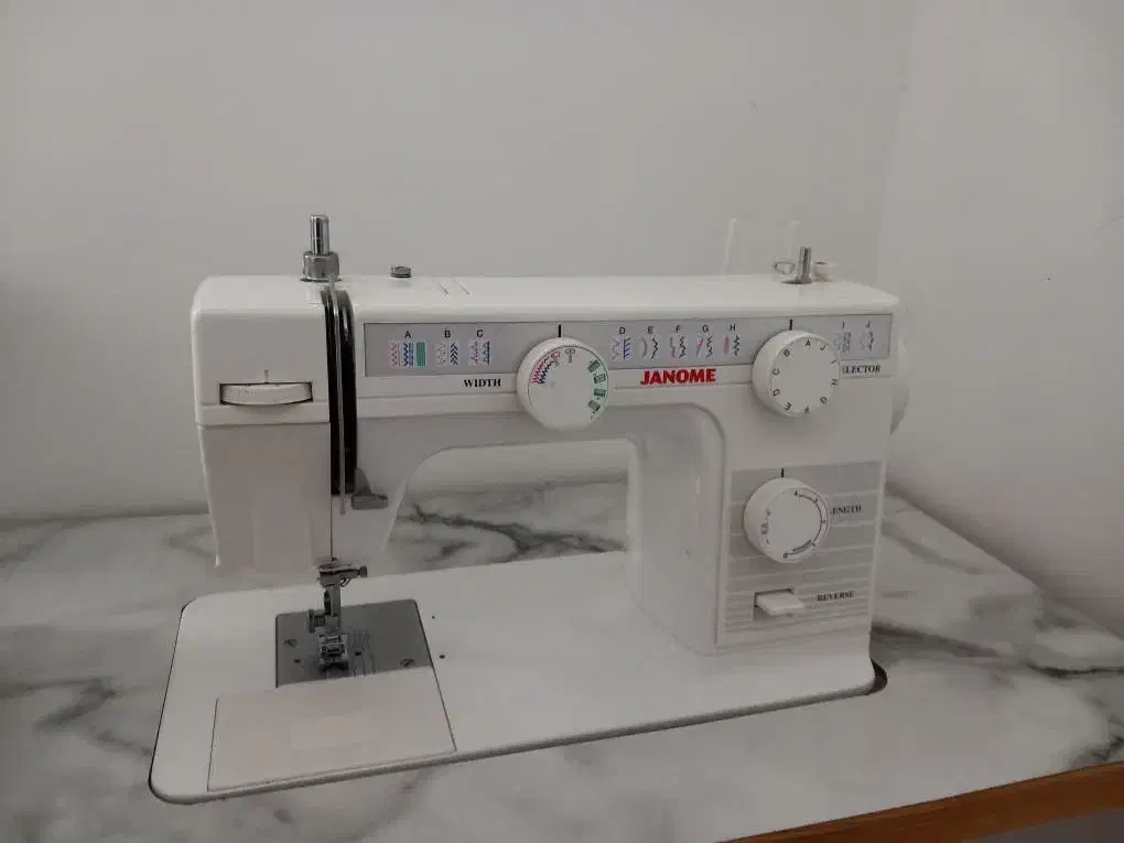 چرخ ژانومه|چرخ خیاطی و ریسندگی|بابل, |دیوار