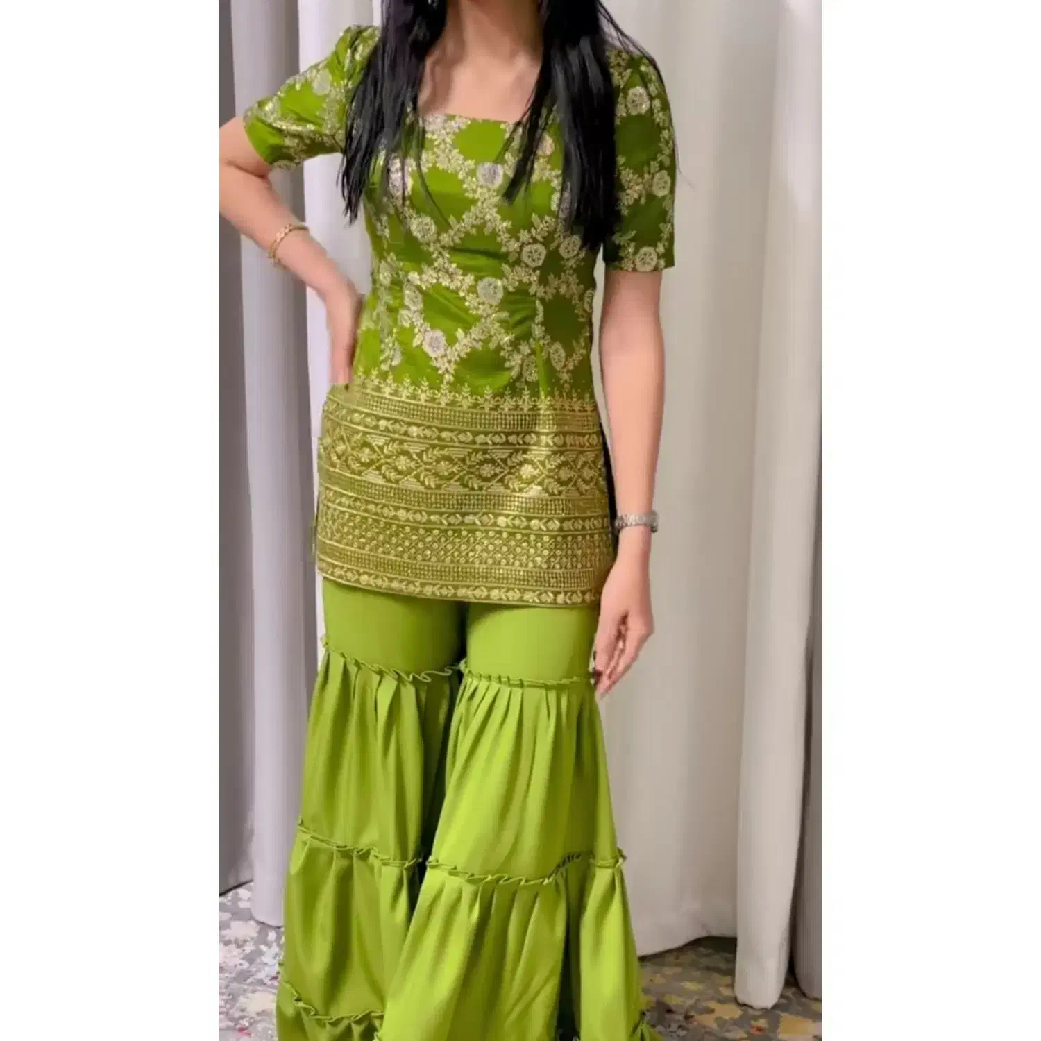 دوخت لباس بندری|لباس|بندرعباس, |دیوار