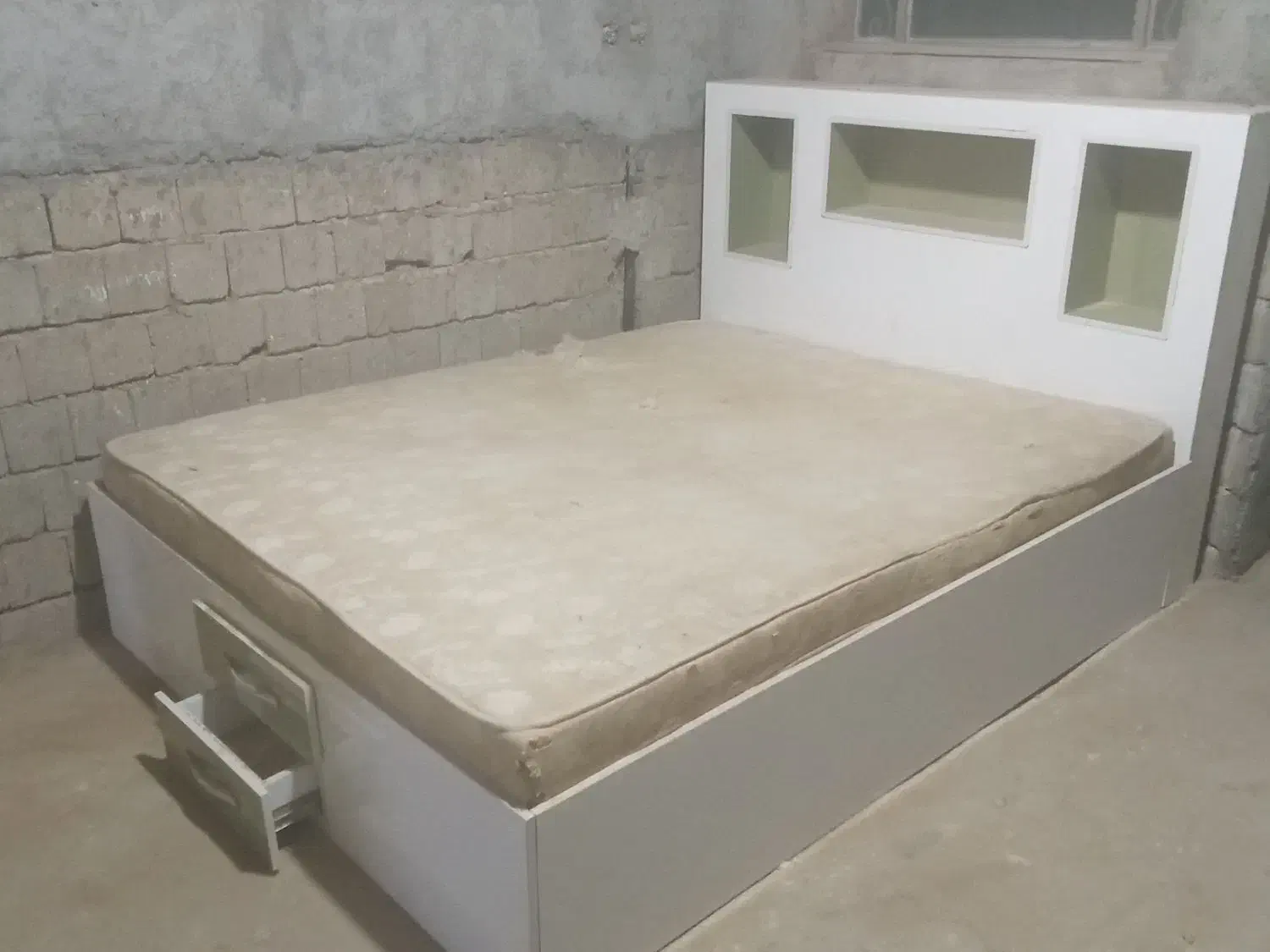 تخت خواب دو نفره|تخت و سرویس خواب|قشم, |دیوار