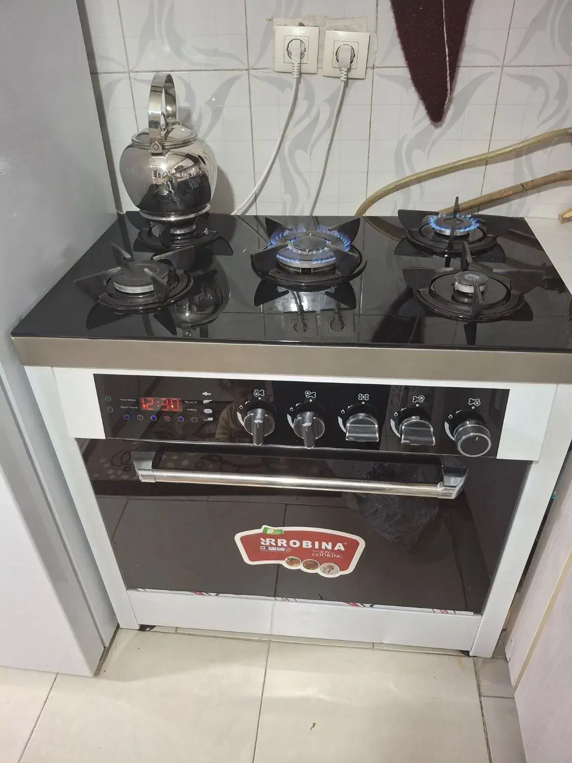 گازترفر درحدنو سالم سالم بدون هیچ خط وخشی|اجاق گاز و لوازم برقی پخت‌وپز|نهاوند, |دیوار