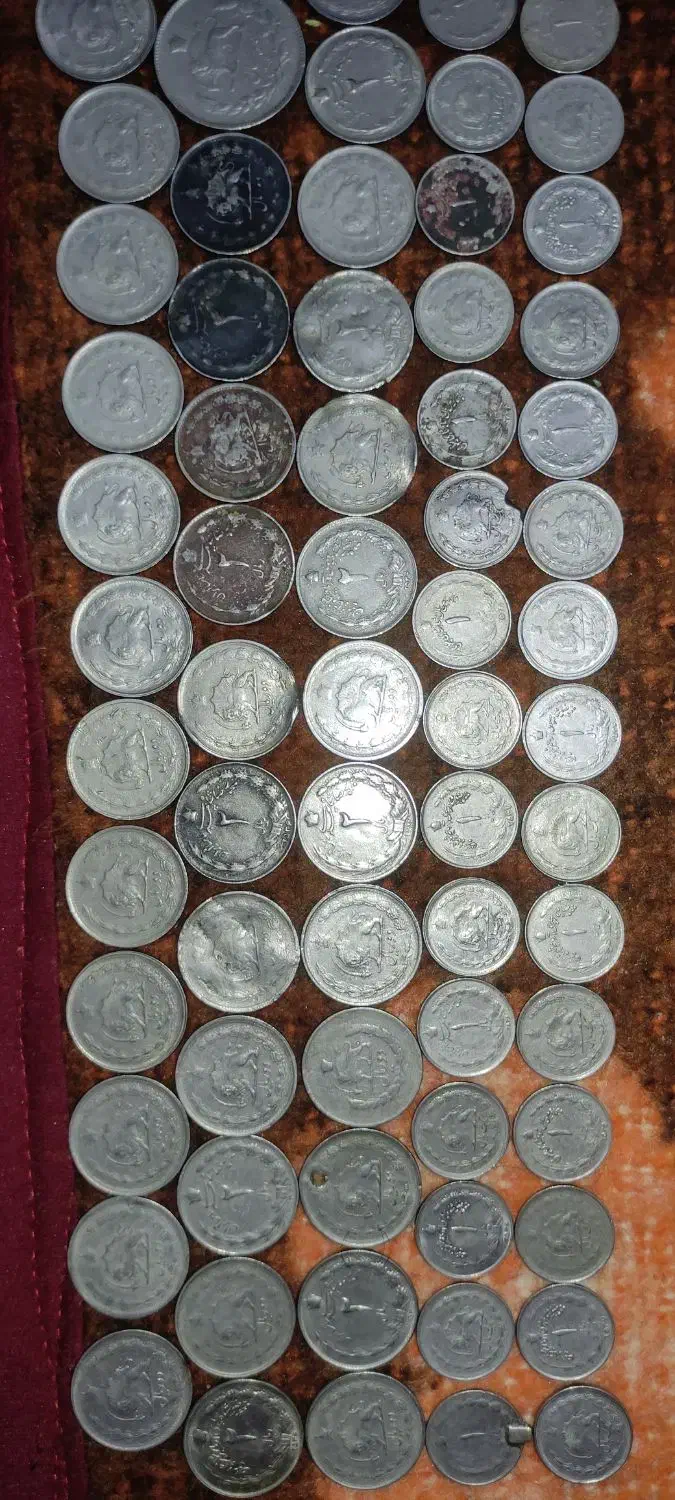 بروش سنجاق سینه سکه های خاص کلکسیونی|کلکسیون سکه، تمبر، اسکناس|تبریز, |دیوار