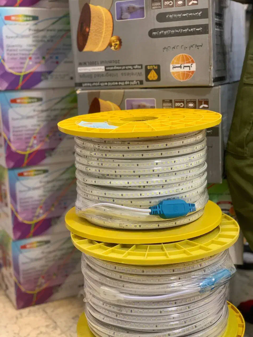 پخش عمده و خرده ریسه شلنگ نورمخفی با ۲ سال گارانتی|ریسه و چراغ تزئینی|تبریز, |دیوار