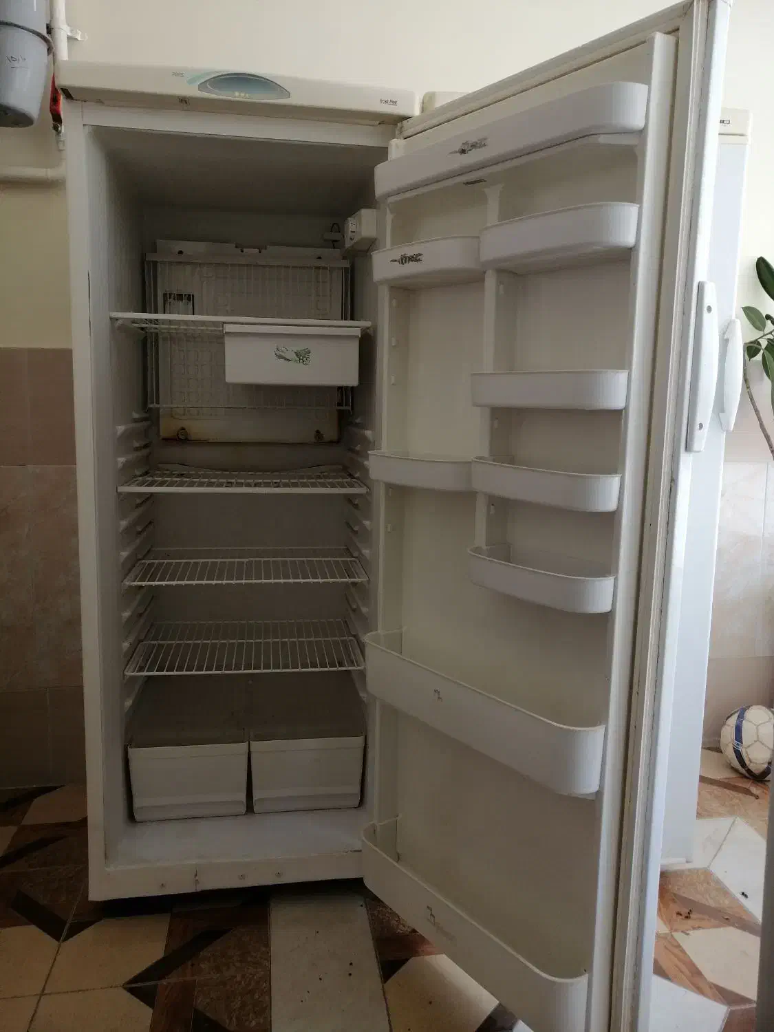 یخچال فریزر|یخچال و فریزر|میانه, |دیوار