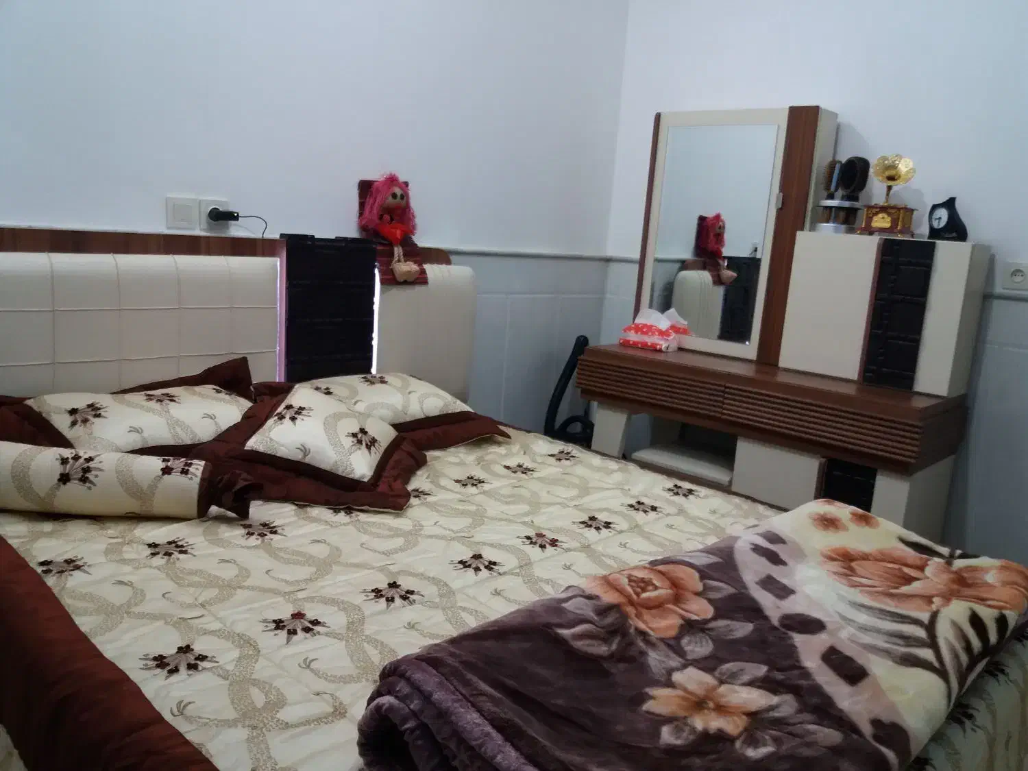 سرویس خواب|تخت و سرویس خواب|قم, انصار‌الحسین|دیوار