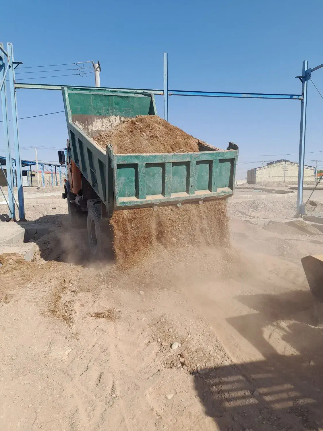 تراکتور شهرک صنعتی یزدمهر مهریز|خدمات حمل و نقل|مهریز, |دیوار